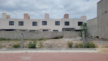 Terreno en VENTA en condominio Brienz, Fracc. Altos del Marqués, Qro. - (34)