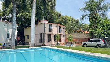 Venta de casa en condominio con alberca, Fracc. Lomas de Cuernavaca, Temixco, Morelos...Clave 6375.95 - (34)
