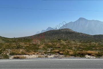 Terreno en venta en esquina con ubicación estratégica en Mina, N.L., sobre Carretera Monterrey–Monclova y camino a Icamole. Ideal para parque de bodegas, centro logístico, industria ligera o almacenamiento.