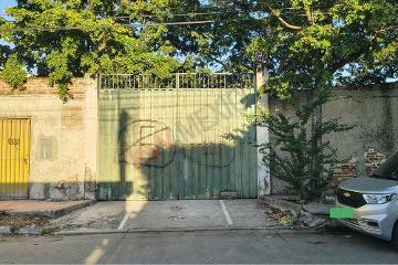 Terreno en Venta ideal para desarrollo o negocio en Francisco Villa en Mazatlan, a una cuadra de Rafael Buelna