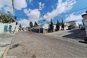 Renta Oportunidad Comercial: Terreno en Esquina en Toluca