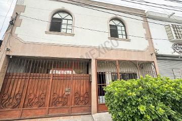 Casa con Local Comercial en Venta en Monterrey – Colonia Topo Chico – Uso Mixto sobre Bernardo Reyes